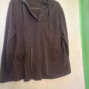 The North Face Gray Women's Hooded Jacket that Snaps Up With Pockets